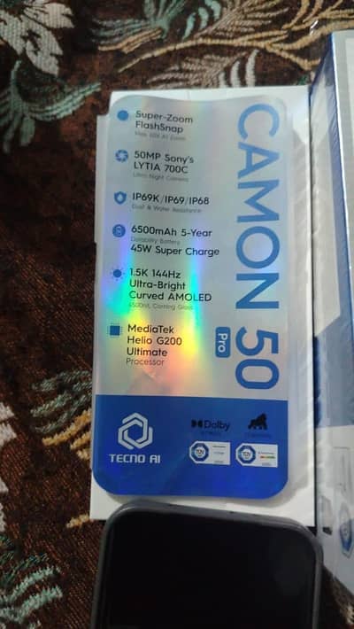 camon 50 pro 2 maah 10 din use with box. . price final hai 03187878287