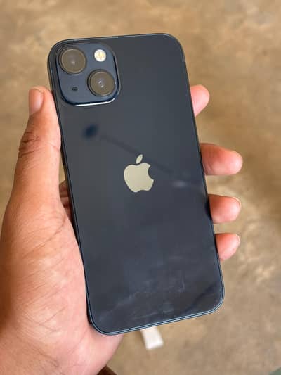Apple iPhone 13