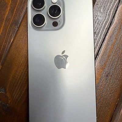 Iphone 15 pro max  (jv)256 gb 10/10 new condition