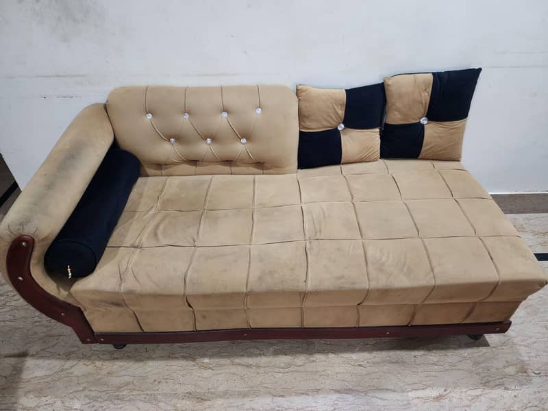 Dewan sofa 1