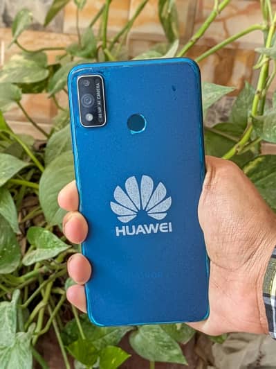 Huwavui mobile for sale with charger