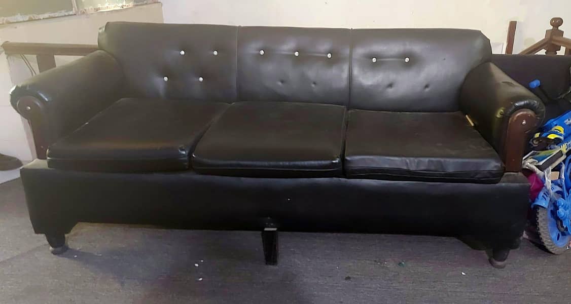 2 sofa sets and dining 0