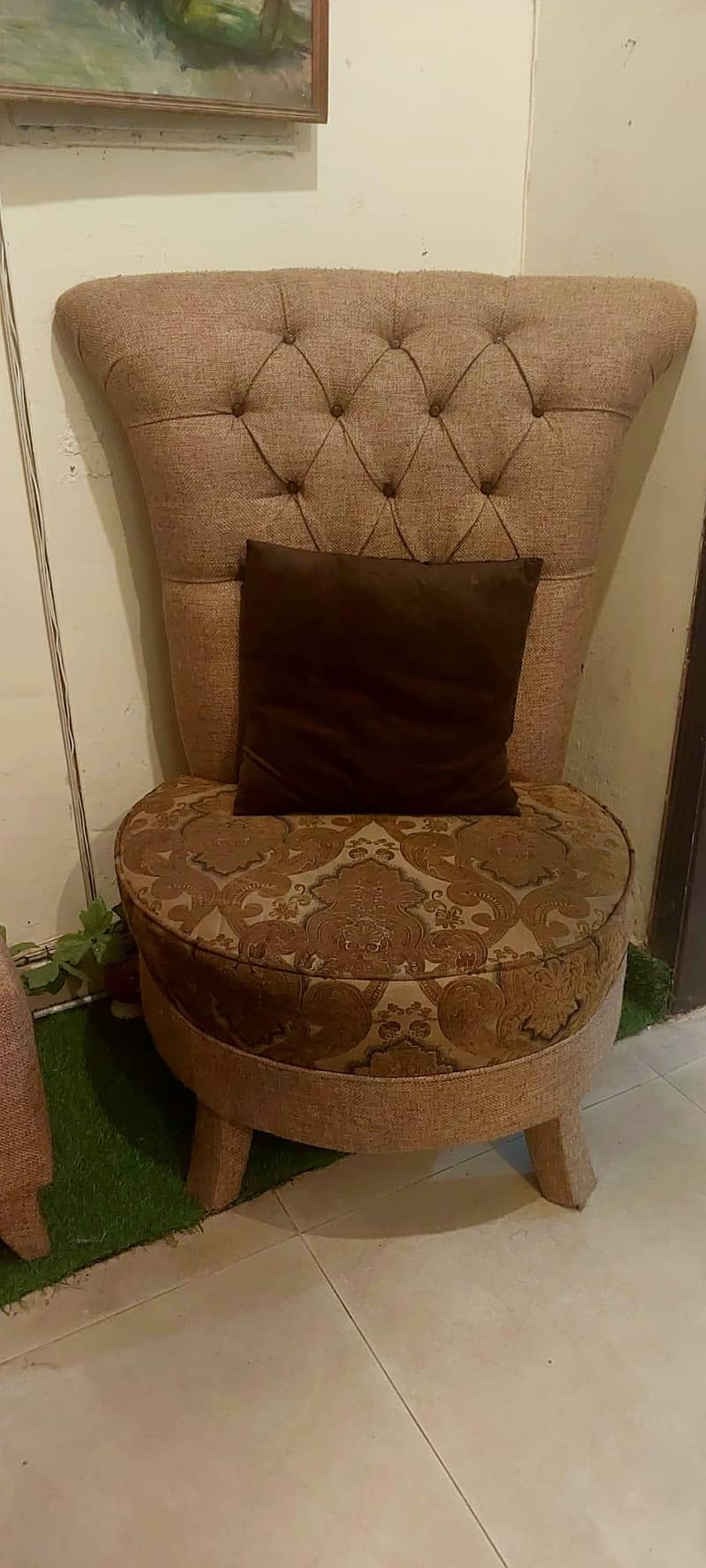 2 sofa sets and dining 6