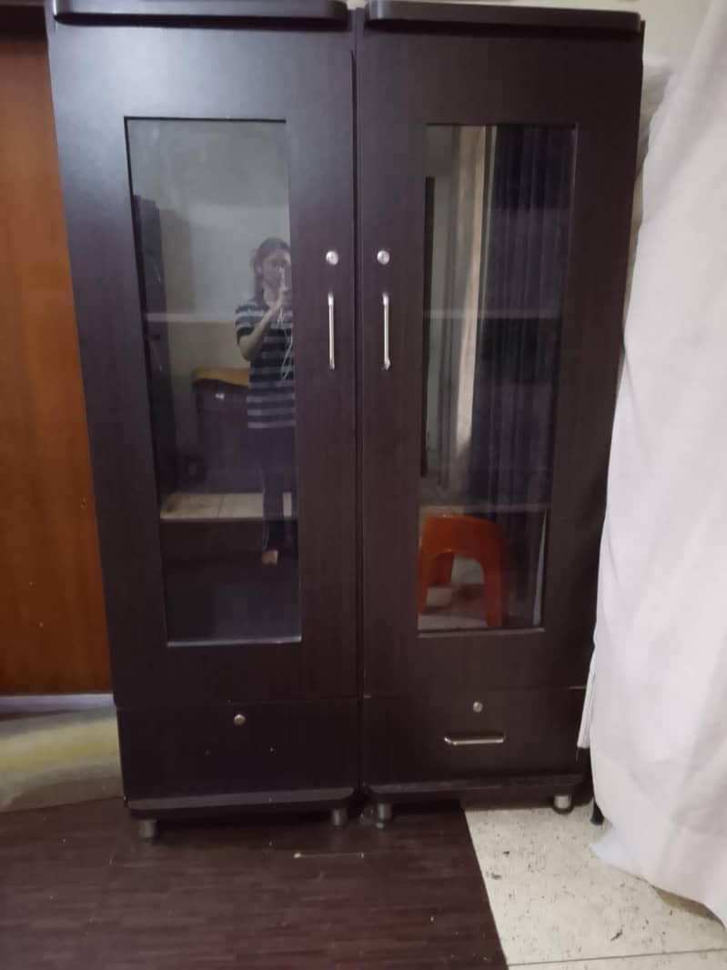 wardrobe 0
