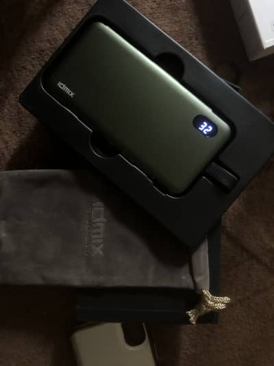 Idmix Lightning powerbank 20 W
