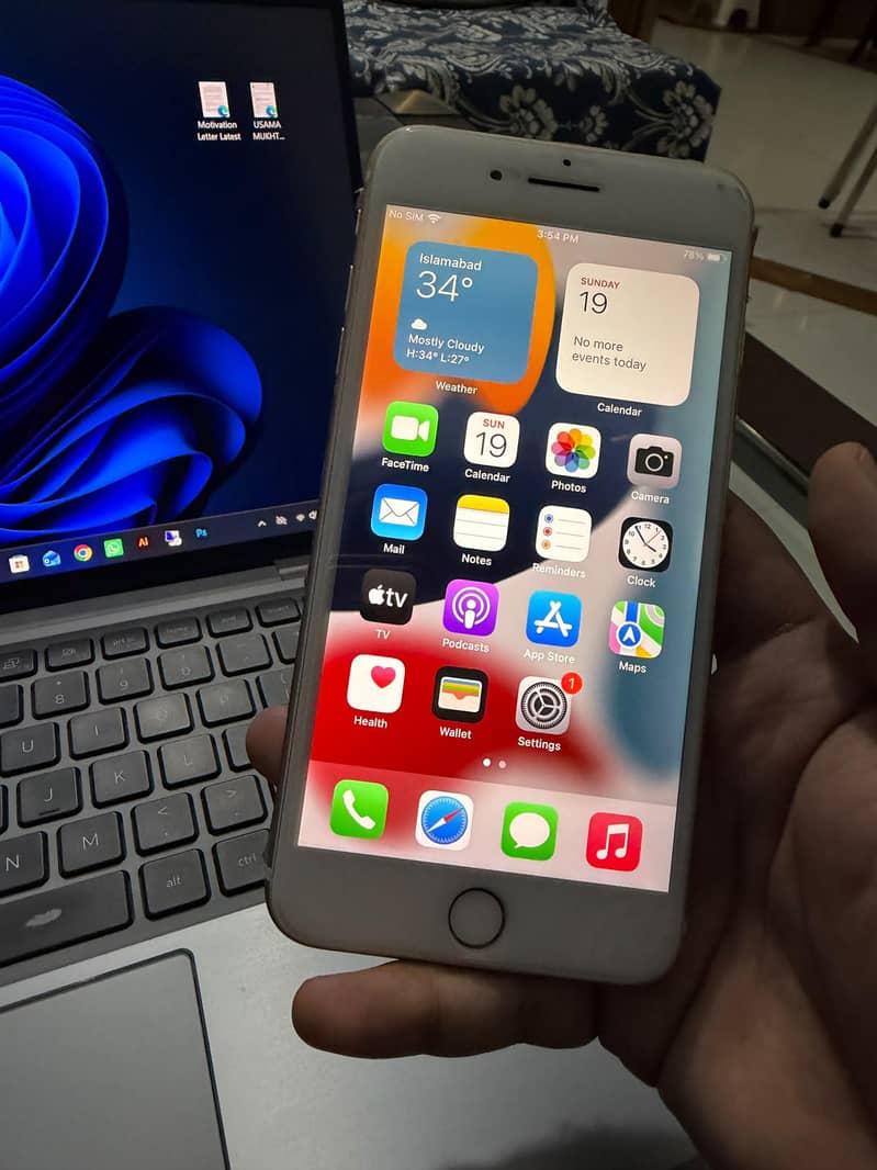 Apple iPhone 7 Plus 0