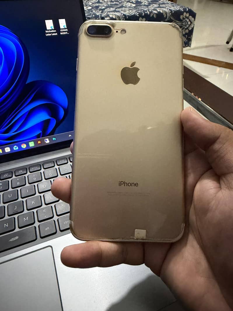 Apple iPhone 7 Plus 1