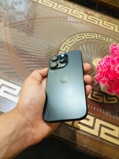 Apple iPhone 16 Pro