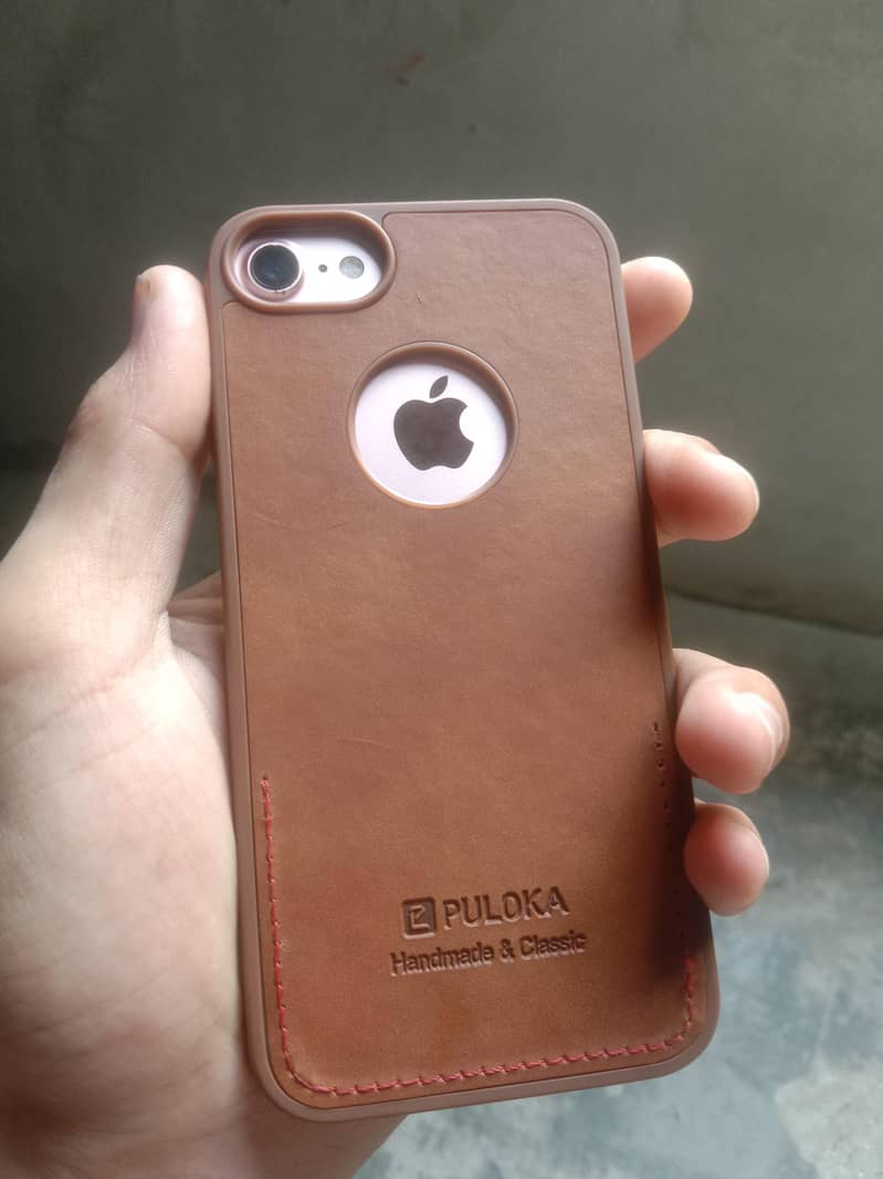 Apple iPhone 7 0