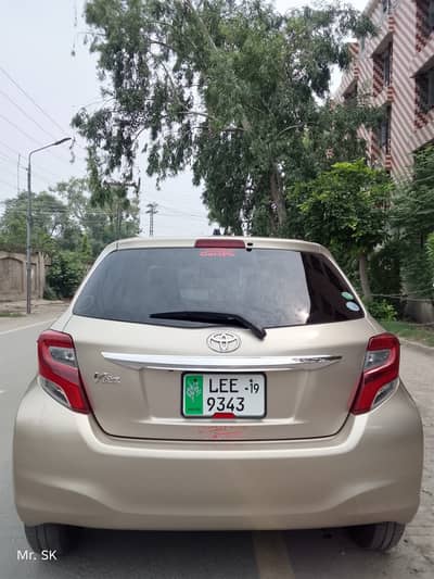 Toyota Vitz 2015