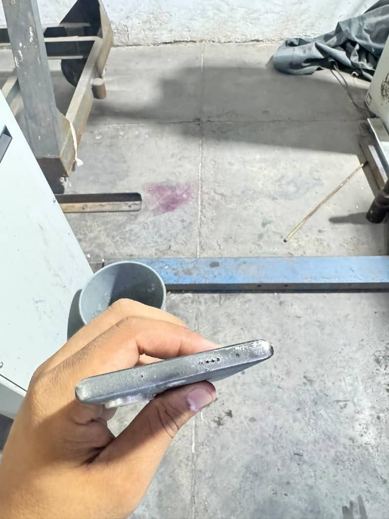 Tecno CAMON 40 Pro 4