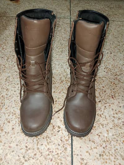 Digger Hunting Shoes un used