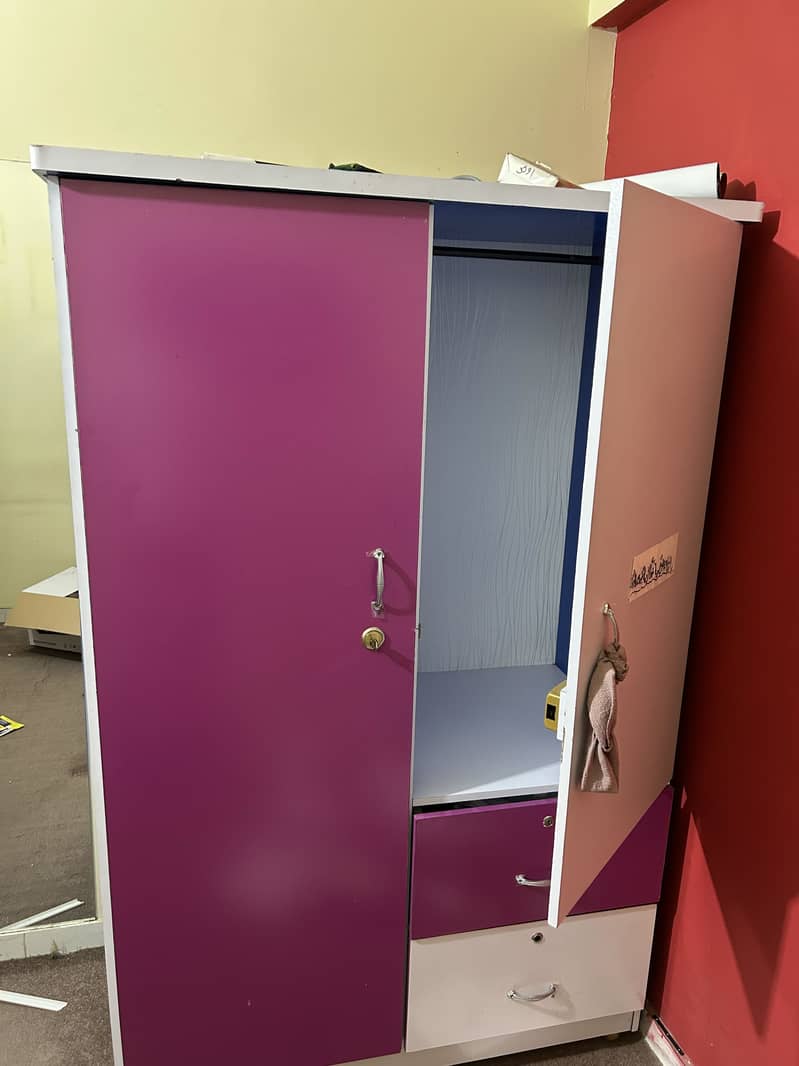 Wardrobe 0