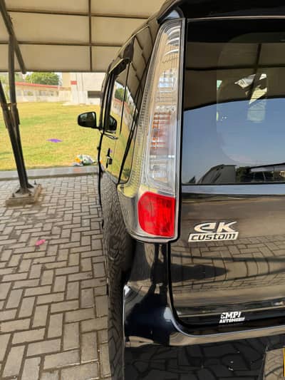 Mitsubishi EK Custom 2015