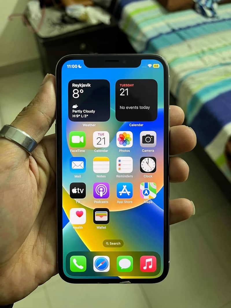 Apple iPhone X 3
