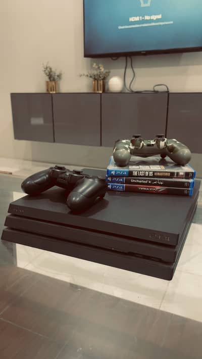 PS4 pro/ 1 Tb