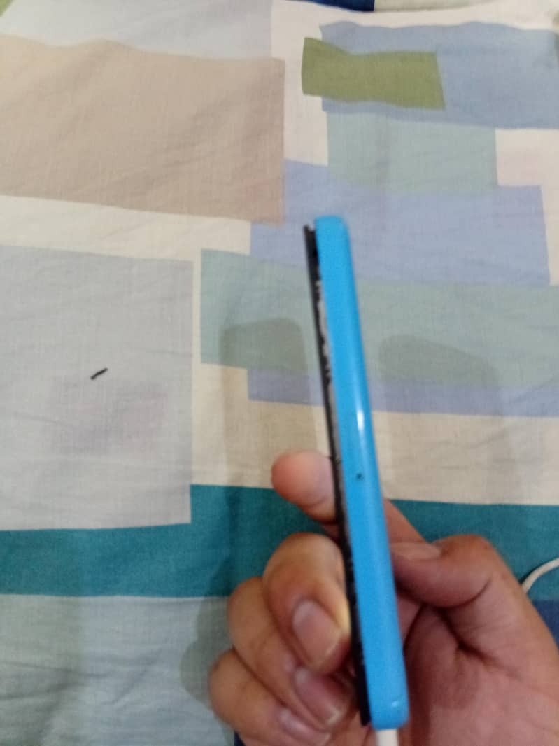 Apple iPhone 5c 4