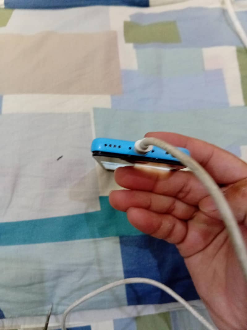 Apple iPhone 5c 6