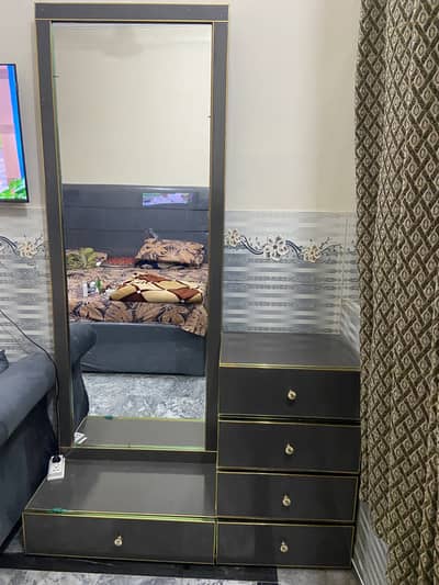 Only 3 months use , long mirror in dressing