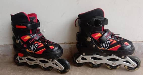 SKATES