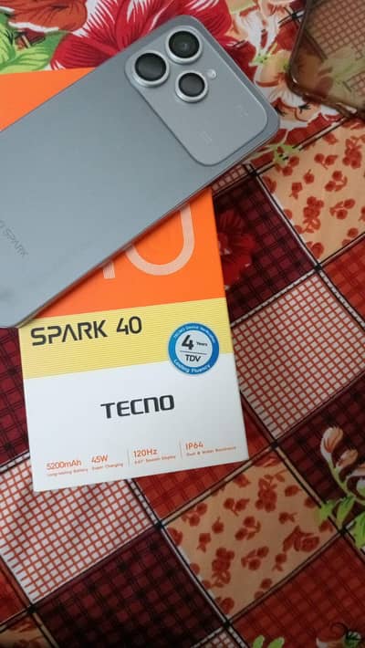 tecno spark 40