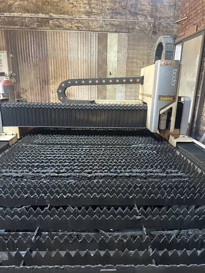 3 KW CNC Fiber Laser Cutting Machine