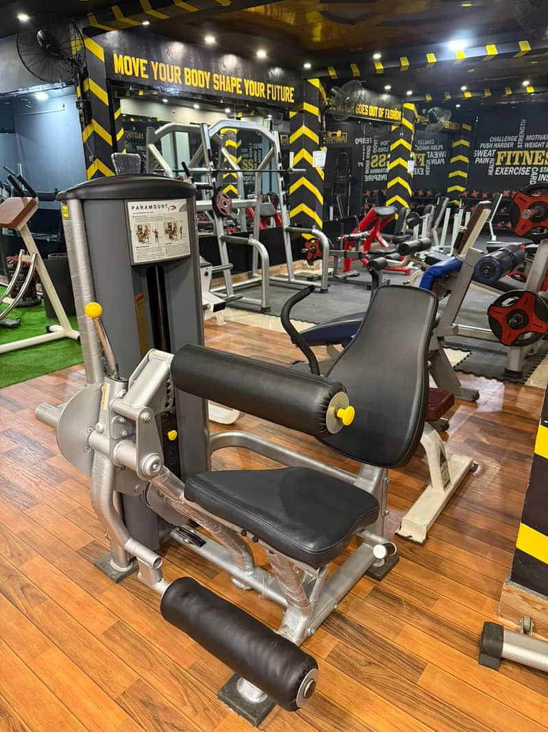 gym machine / treadmill / exercise cycle / exercise machine / elliptic 1