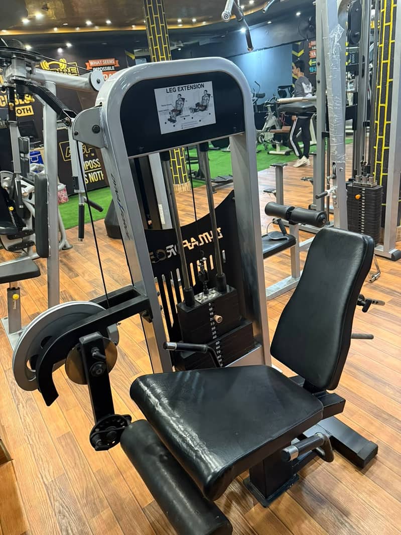 gym machine / treadmill / exercise cycle / exercise machine / elliptic 3