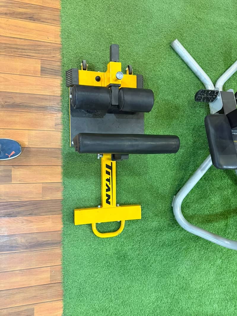 gym machine / treadmill / exercise cycle / exercise machine / elliptic 9