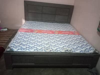 King Size Bed 6×6.5 Feet with Mattress