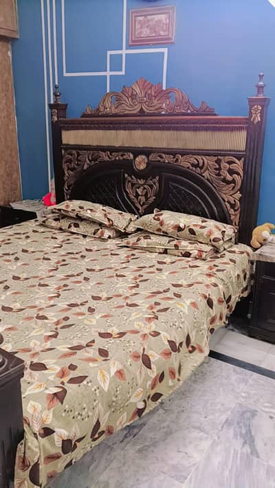 King size Bed side table, Dressing & showcase for sale