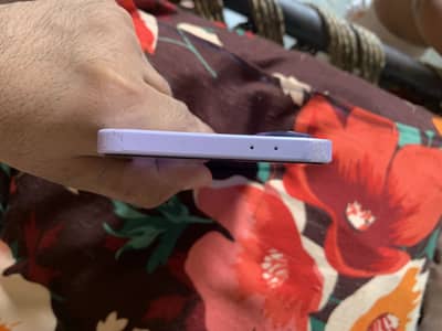 Samsung Mobile A37