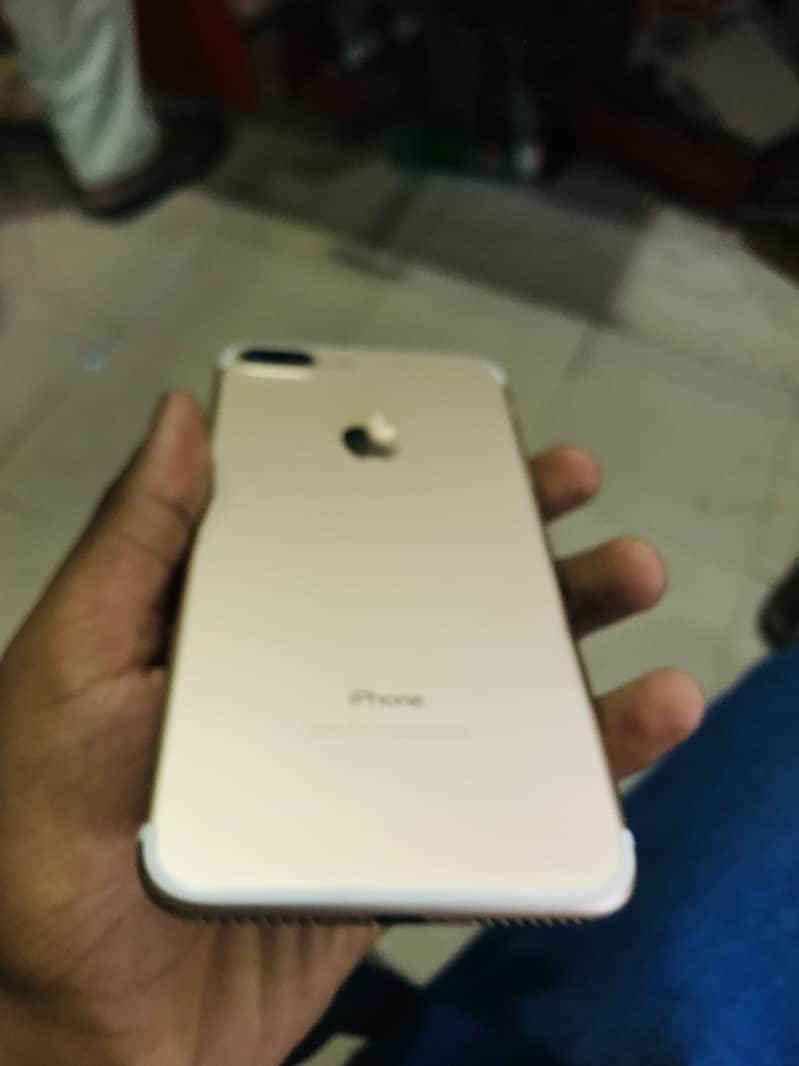 Apple iPhone 7 Plus 7