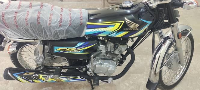 Honda CG 125 Model 2026 Black colour