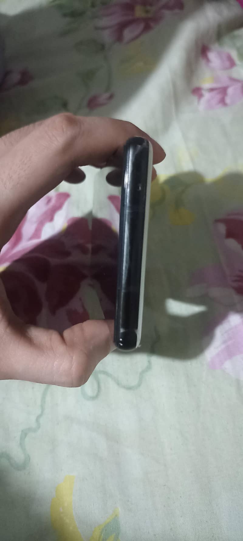 Google Pixel 6a 4