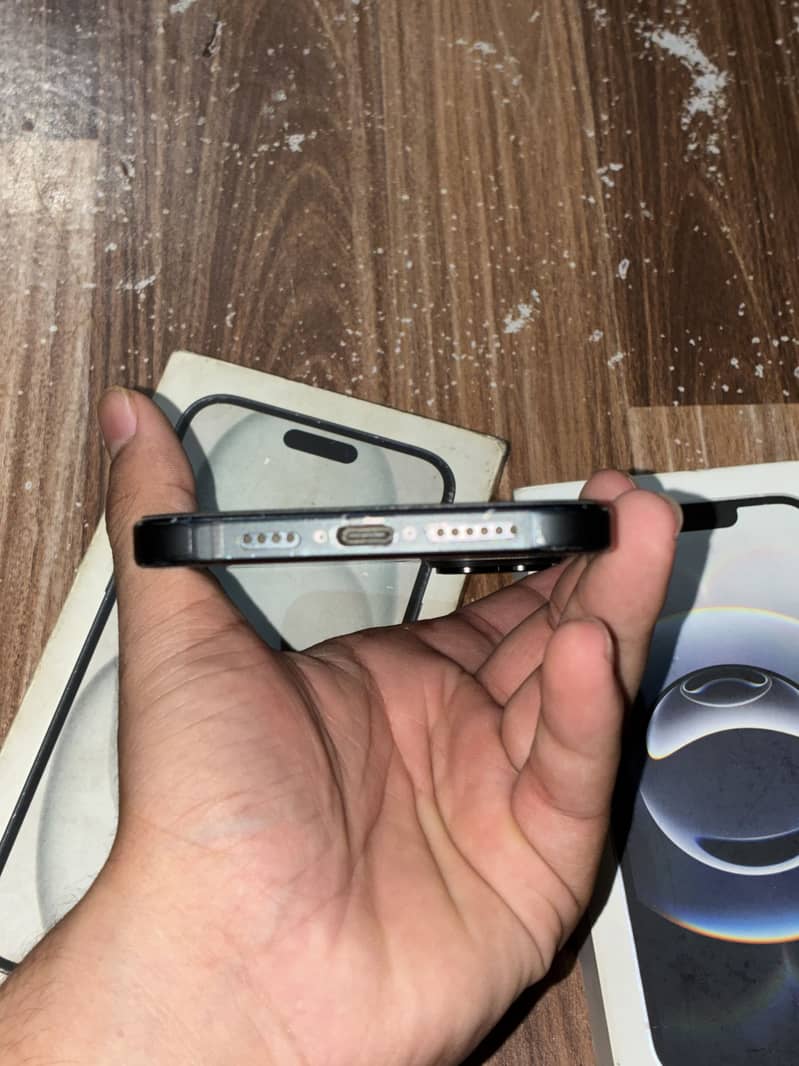 iPhone 15 plus 3