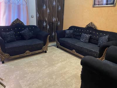 0370 6369 389 eater sofa set urgent sell