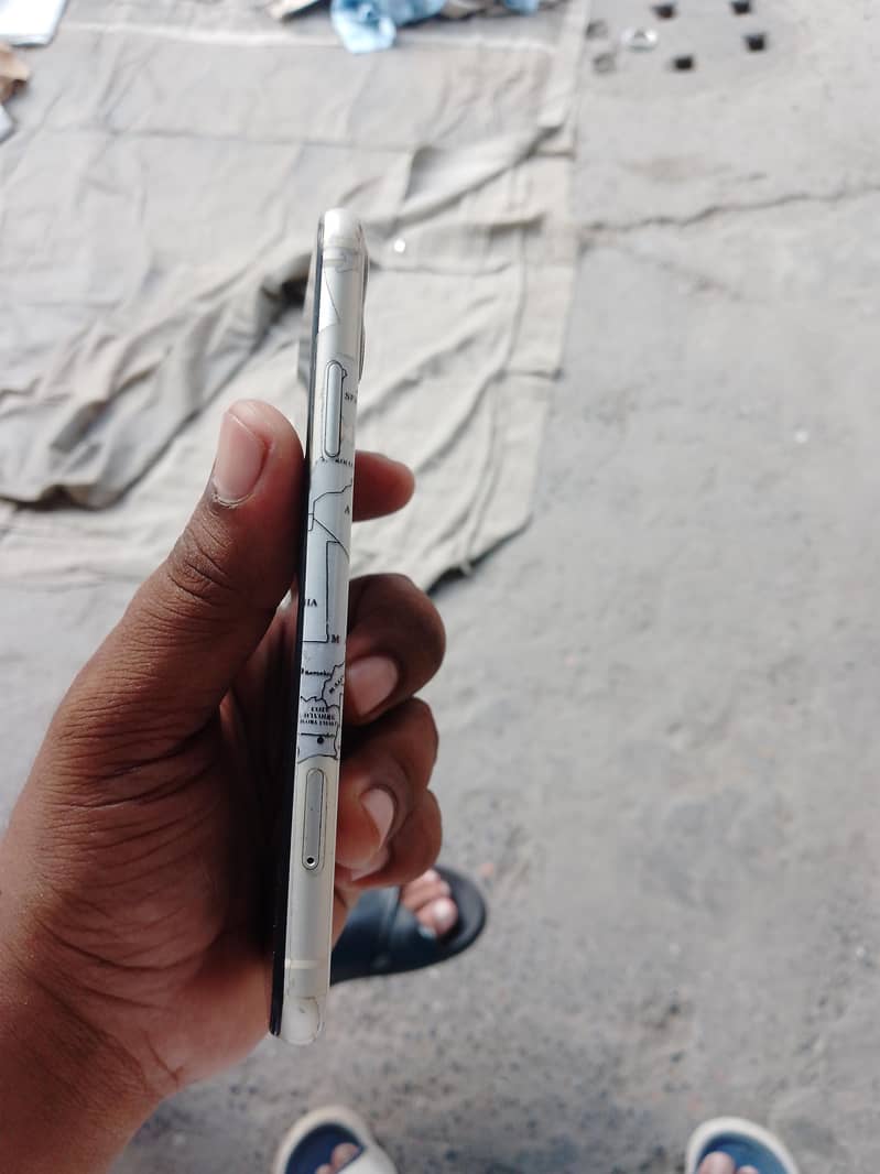 Apple iPhone 11 6