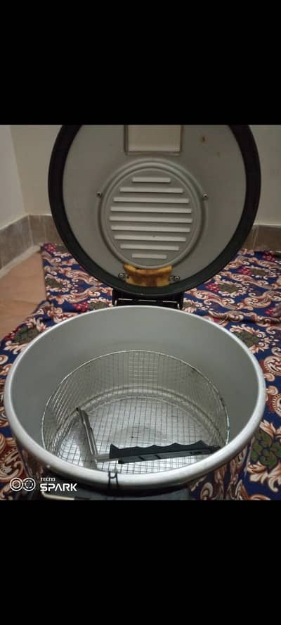Electric deep fryer foe urgent sale