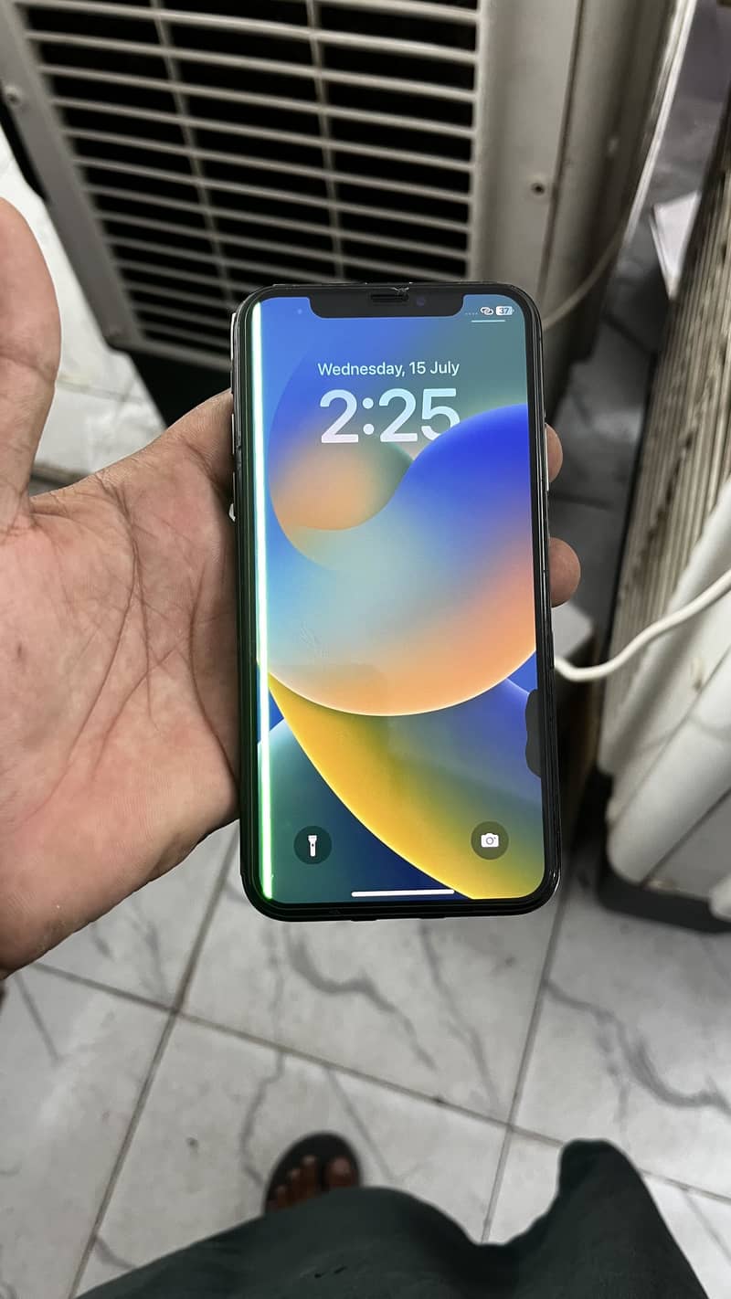 Apple iPhone X 3