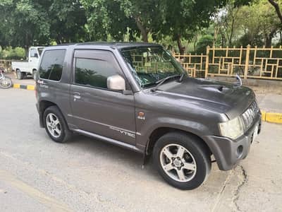 Nissan Kix /Mini Pajero 2010