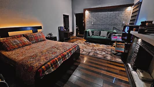 7 × 5.5 ft Living Room Bed for Sale 