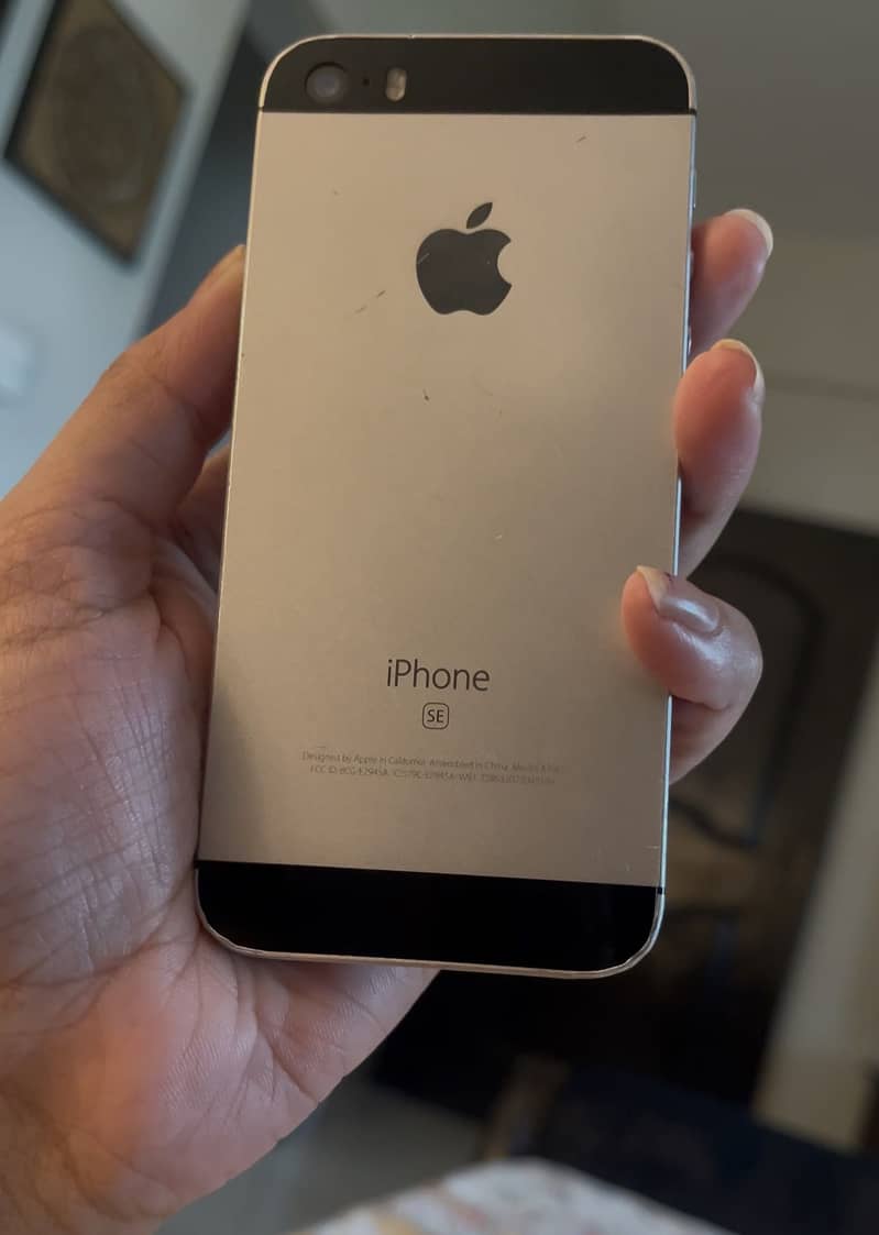 Apple iPhone SE 1