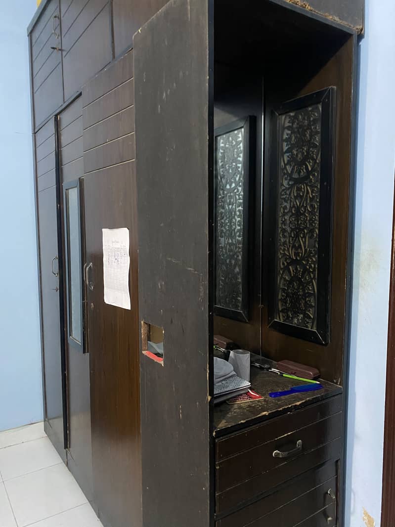Bed set with side table dressing table & Cupboard 2
