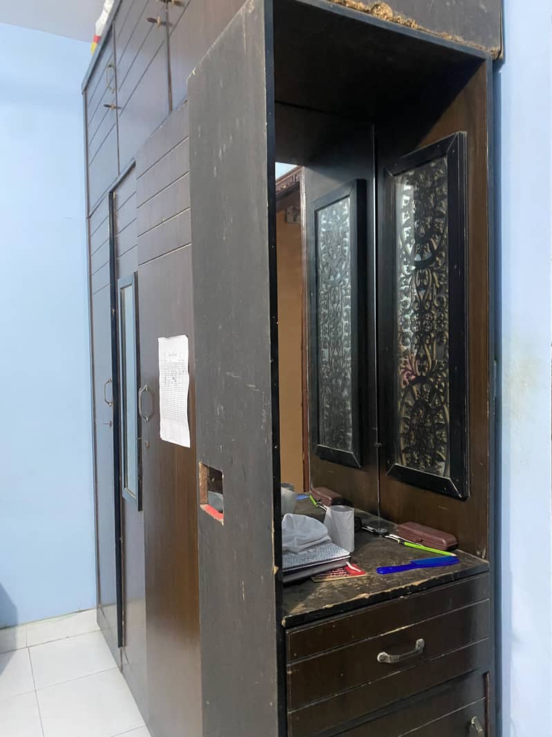 Bed set with side table dressing table & Cupboard 4