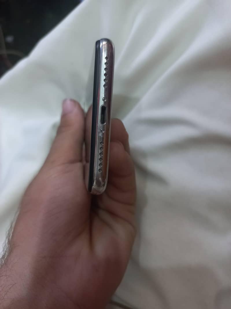 Apple iPhone X 2