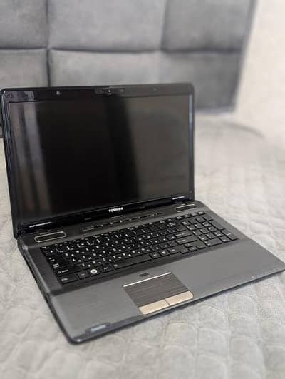 Toshiba Satellite  | Core i5,,| 8GB RAM | 128GB SSD |