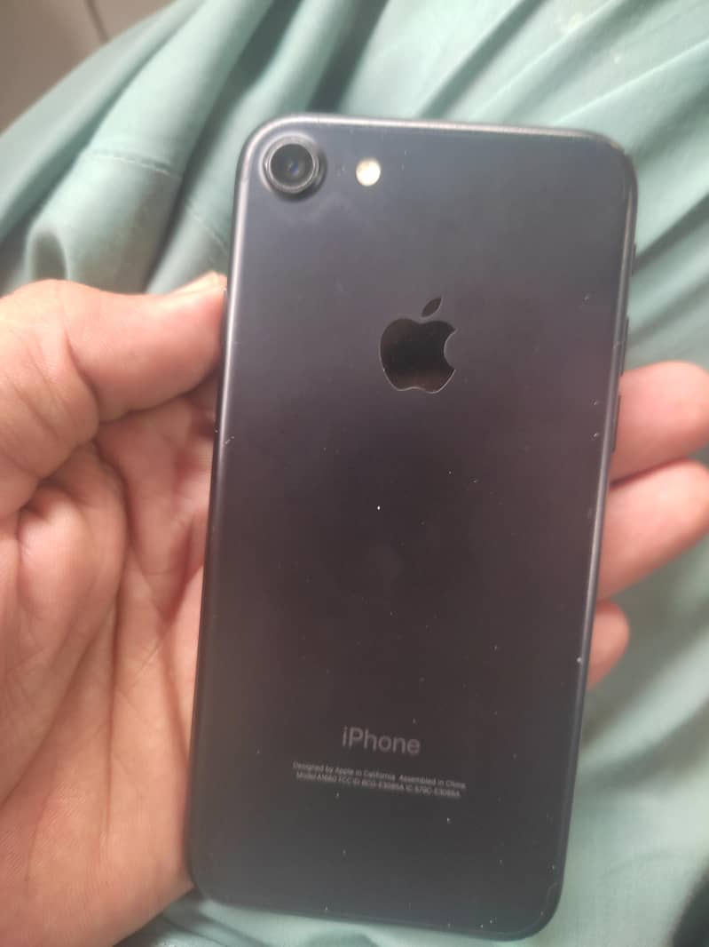 Apple iPhone 7 1