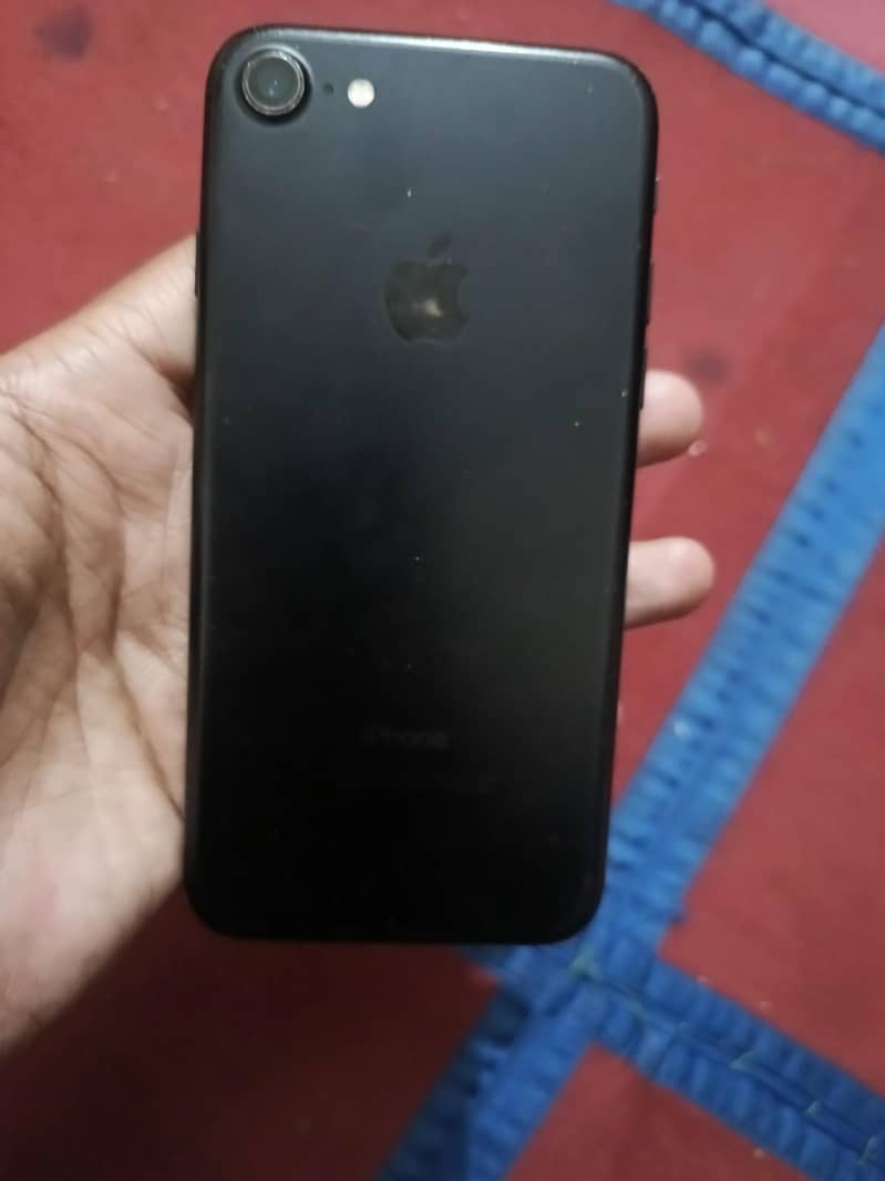 Apple iPhone 7 2