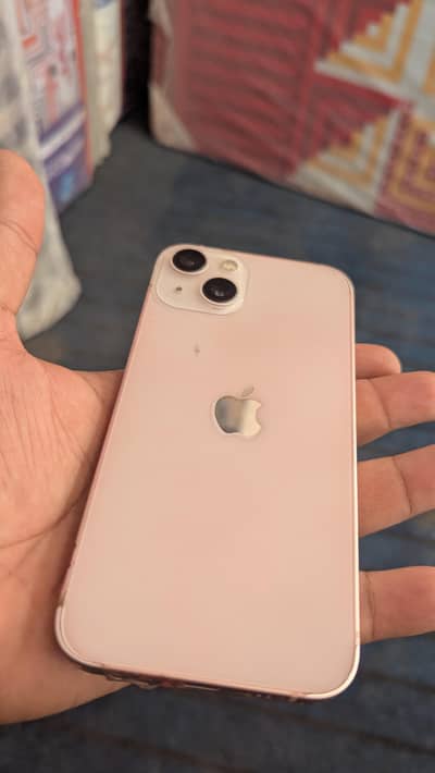 Apple iPhone 13